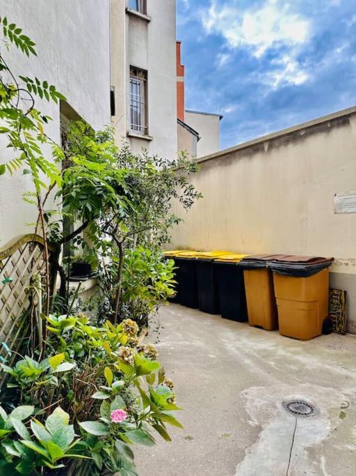 Appartement Vue Tour Eiffel Ligne 14 A Cote De Paris Gentilly Bagian luar foto
