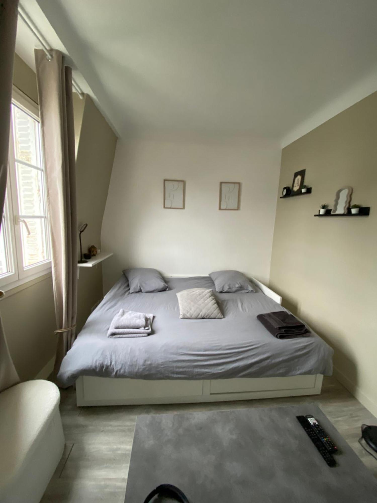 Appartement Vue Tour Eiffel Ligne 14 A Cote De Paris Gentilly Bagian luar foto